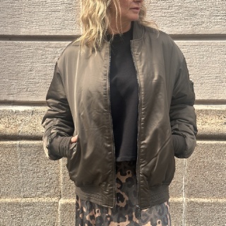 HINNOMINATE&nbsp;BOMBER HMABW02989&nbsp;VERDE MILITARE